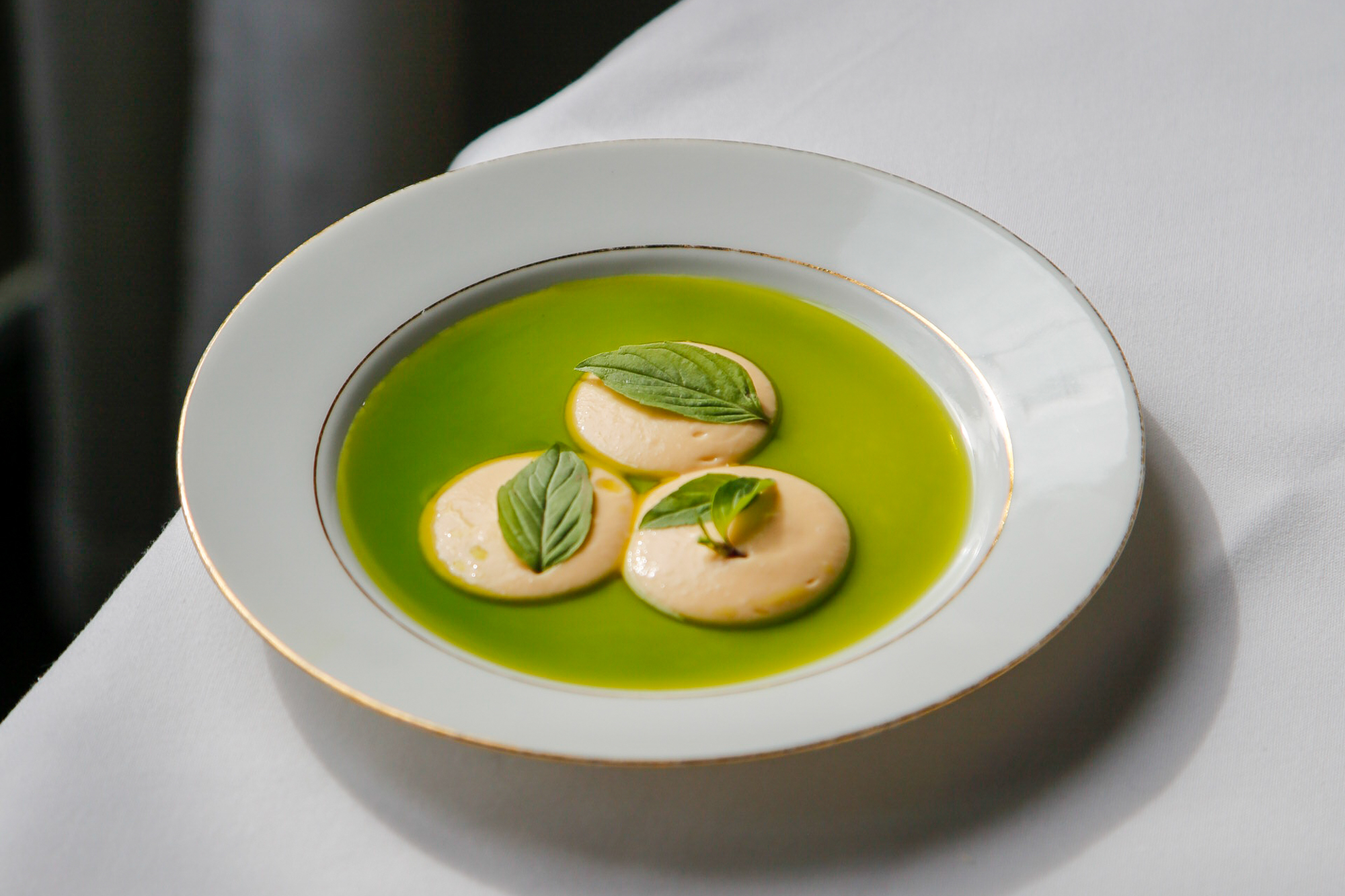 FEU_WEBSITE-10 Groene soep met kruiden, groentemenu FEU
